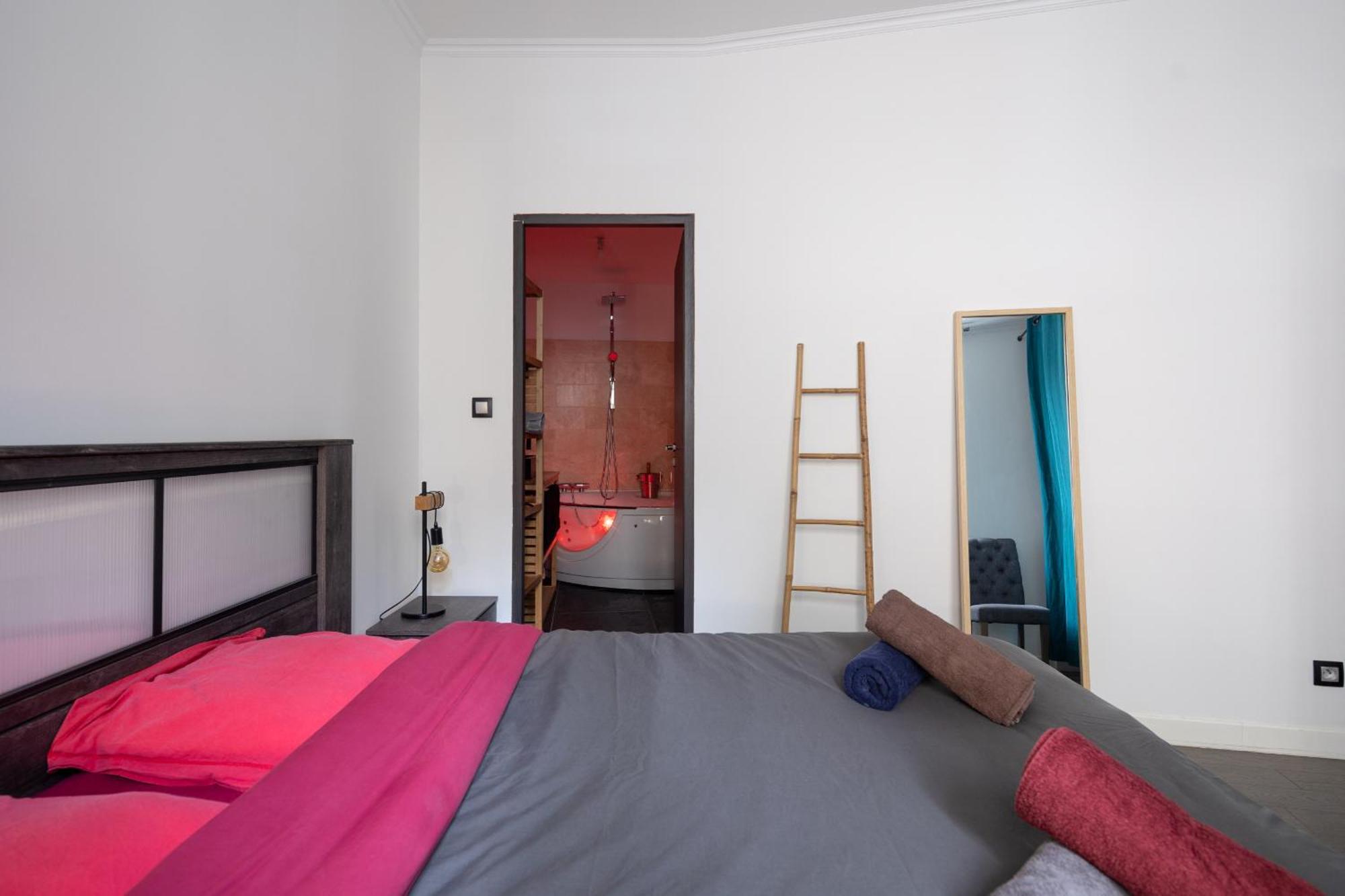 Appartement Spacieux Au Coeur D'Angers Etage 1 - 6 Personnes Exterior photo