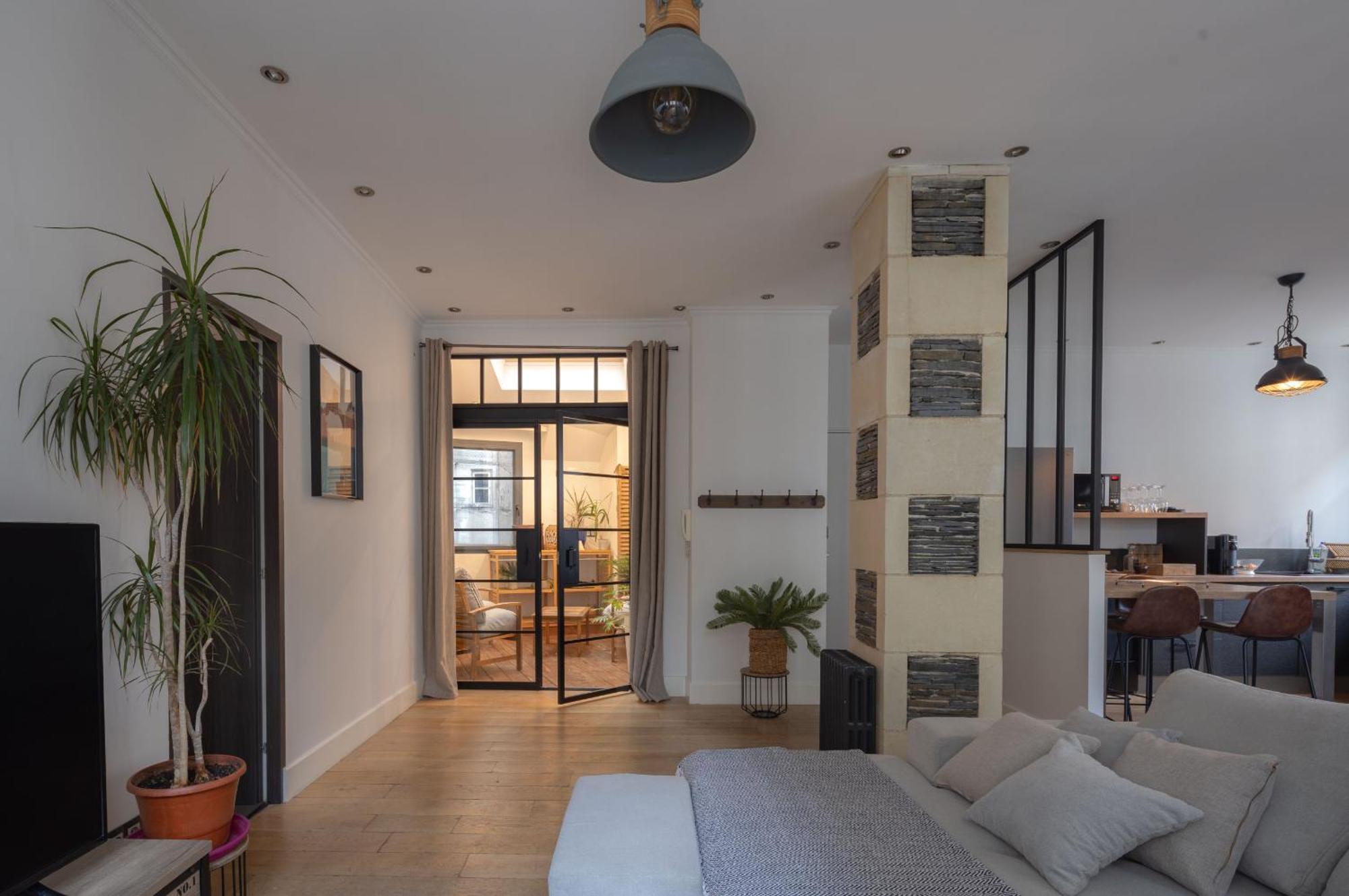 Appartement Spacieux Au Coeur D'Angers Etage 1 - 6 Personnes Exterior photo